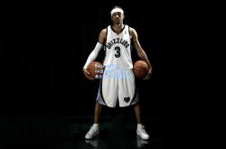 kaiyun体育:NBA总决赛激战正酣 勇士队逆转取胜夺赛点