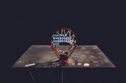 kaiyun体育:体育明星携手慈善机构 为贫困地区儿童点燃希望之光